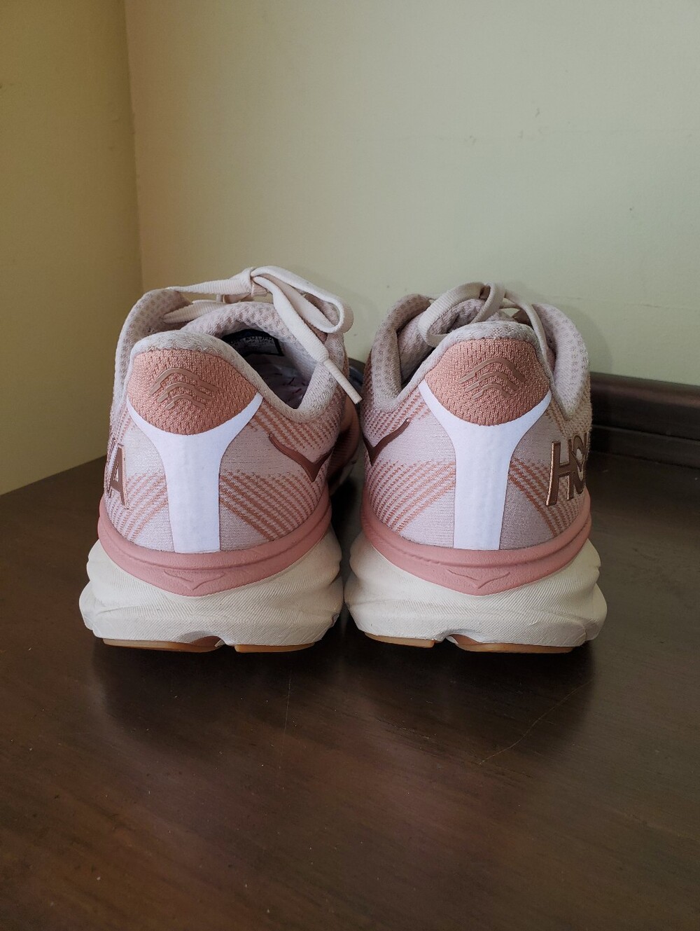 Hoka Clifton 9 Sandstorm Athletic Shoes Sz 9.5 - Picture 3 of 7
